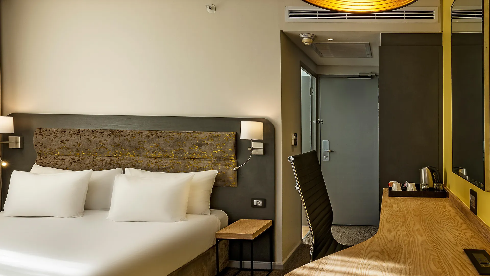 Cresta Grande Cape Town Hotel