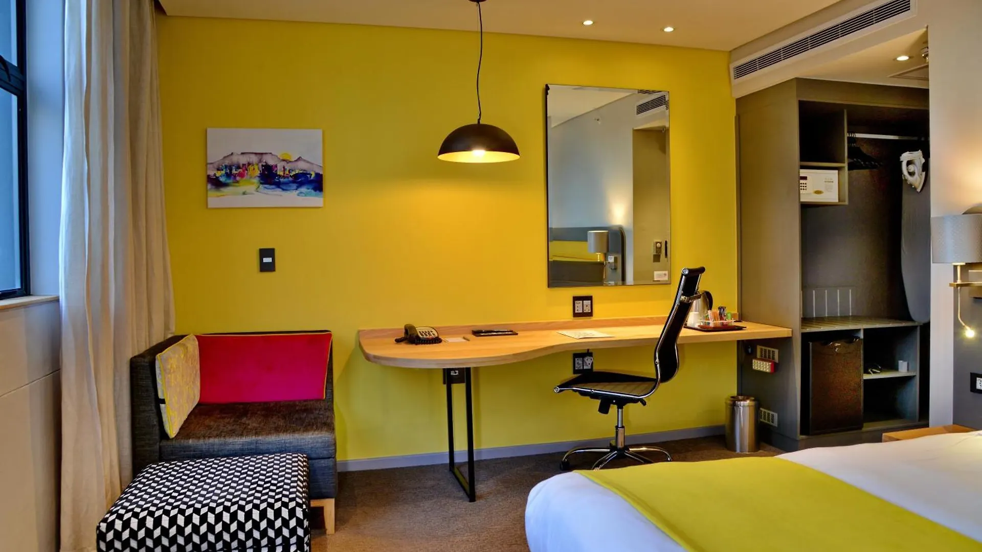 Cresta Grande Cape Town Hotel