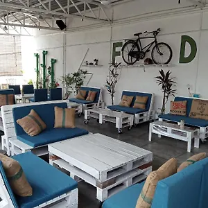 Birdnest Guesthouse, Gaia Rooftop Cafe , クアラルンプール マレーシア