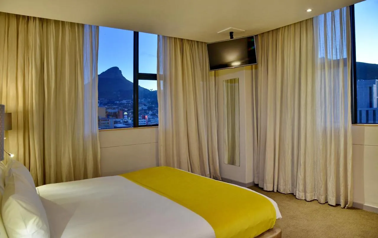 Cresta Grande Cape Town Hotel
