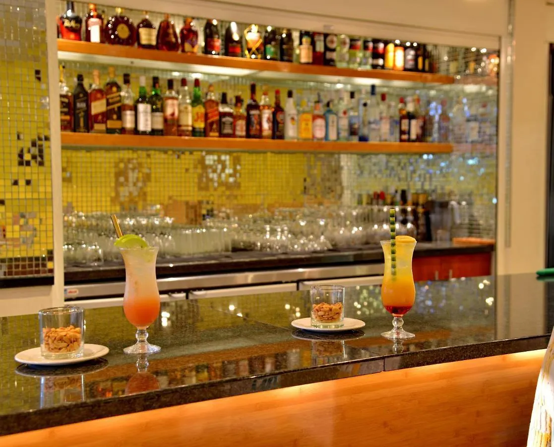 Cresta Grande Cape Town Hotel