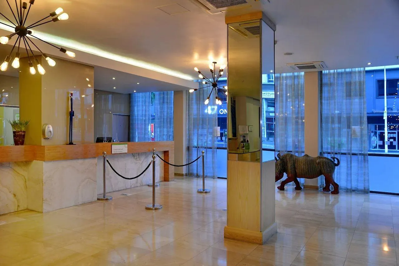 Cresta Grande Cape Town Hotel